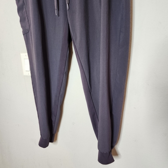 Jaanuu charcoal grey scrub joggers. Size 2XL. - Picture 12 of 16